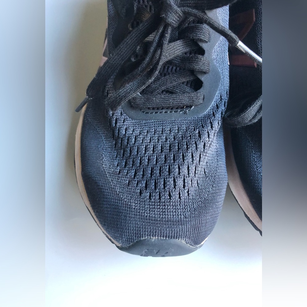 New Balance Fresh Foam Arishi V3 Running Shoes Womens Black Size: US 7 EUR 37.5 - Picture 6 of 14